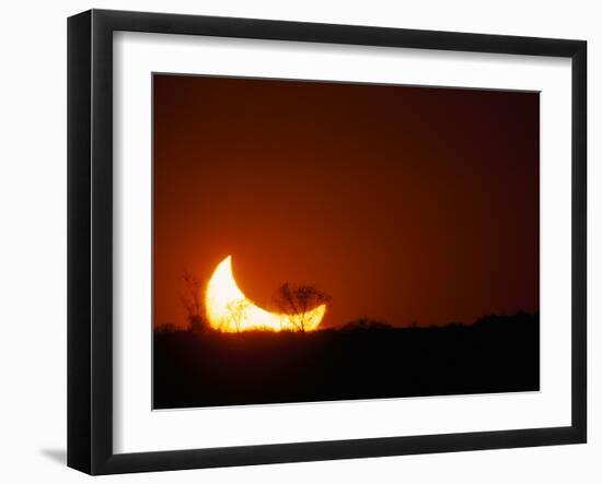 Moom Glow-Art Wolfe-Framed Photographic Print