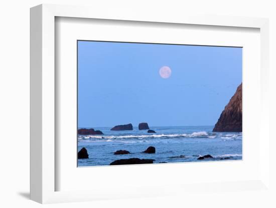 Moon Set over Rock Formations at Low Tide, Bandon Beach, Oregon, USA-Craig Tuttle-Framed Photographic Print