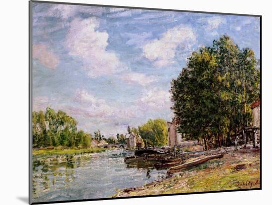 Moret-Sur-Loing, 1885-Alfred Sisley-Mounted Giclee Print