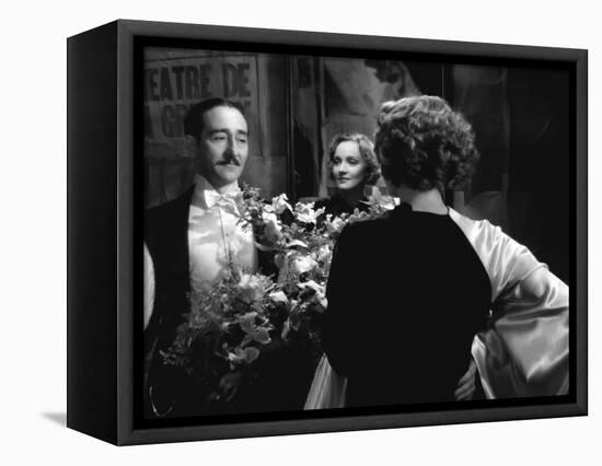 MOROCCO, 1930 directed by JOSEF VON STERNBERG Adolphe Menjou and Marlene Dietrich (b/w photo)-null-Framed Stretched Canvas