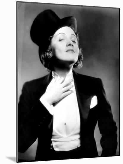 Morocco, Marlene Dietrich, 1930-null-Mounted Photo