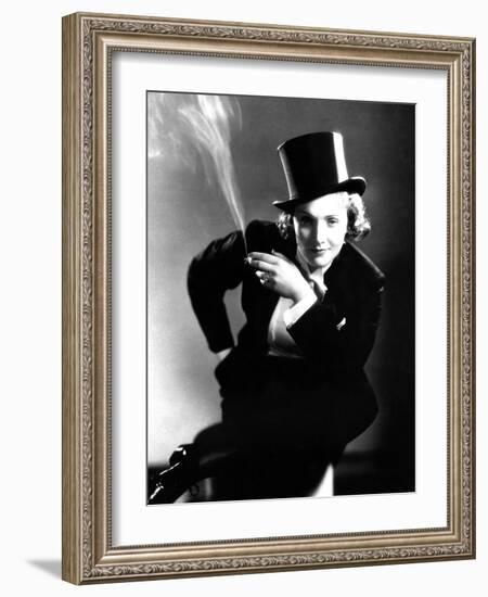 Morocco, Marlene Dietrich, 1930-null-Framed Photo