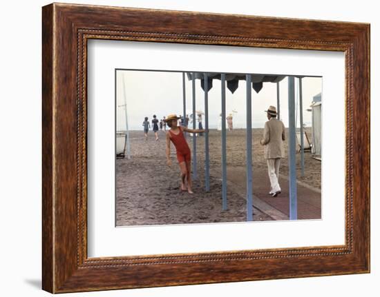 MORTE A VENEZIA / MORT A VENISE, 1971 directed by LUCHINO VISCONT Bjorn Andresen and Dirk Bogarde (-null-Framed Photo