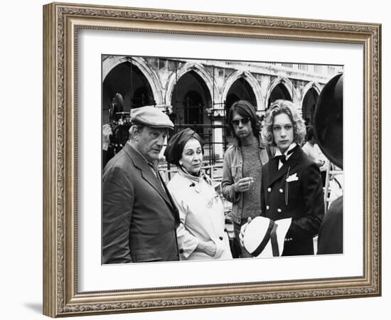 MORTE A VENEZIA / MORT A VENISE, 1971 directed by LUCHINO VISCONT On the set, Luchino Visconti and -null-Framed Photo