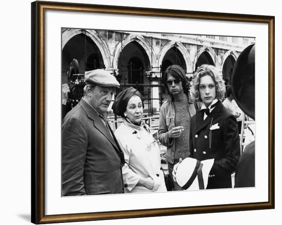 MORTE A VENEZIA / MORT A VENISE, 1971 directed by LUCHINO VISCONT On the set, Luchino Visconti and -null-Framed Photo