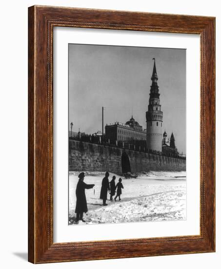 Moscow River and Kremlin in Winter Photograph - Moscow, Russia-Lantern Press-Framed Art Print