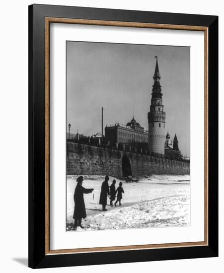 Moscow River and Kremlin in Winter Photograph - Moscow, Russia-Lantern Press-Framed Art Print