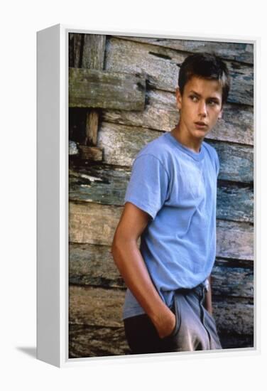 MOSQUITO COAST, 1986 directed by PETER WEIR River Phoenix (photo)-null-Framed Stretched Canvas