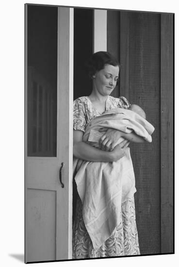 Mother and Baby in Contractor Camp-Dorothea Lange-Mounted Art Print