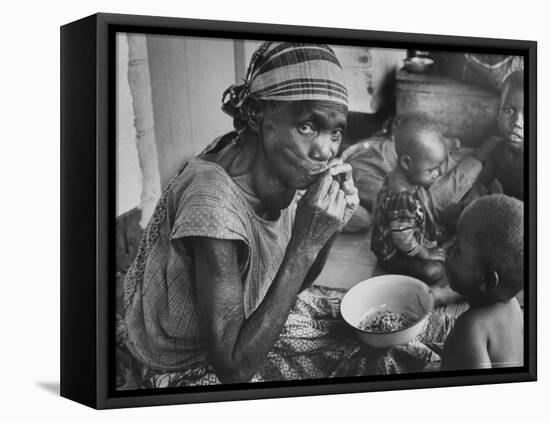 Mother and Starving Children Eating-Terence Spencer-Framed Premier Image Canvas