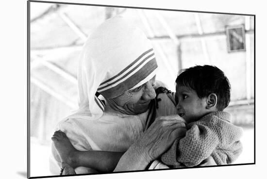 Mother Teresa with a Child-null-Mounted Photographic Print