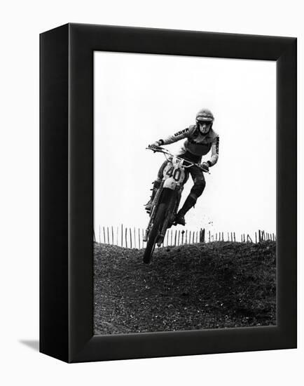 Motocross Scrambling-null-Framed Premier Image Canvas