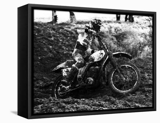 Motocross Scrambling-null-Framed Premier Image Canvas