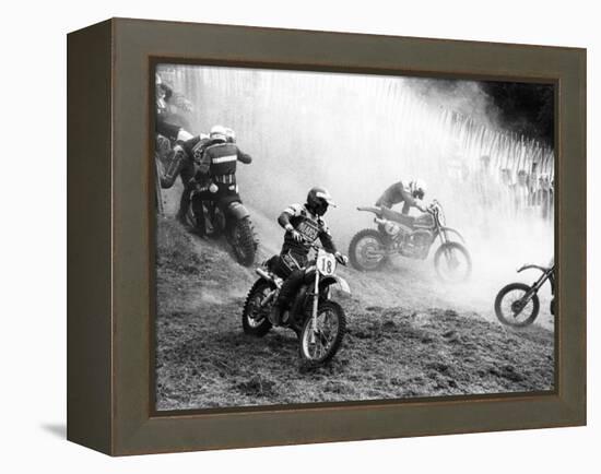 Motocross Scrambling-null-Framed Premier Image Canvas