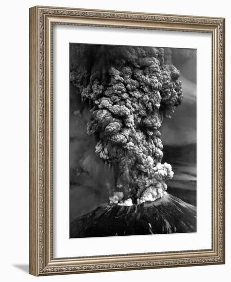 Mount St. Helens in Eruption on May 18, 1980-null-Framed Photo