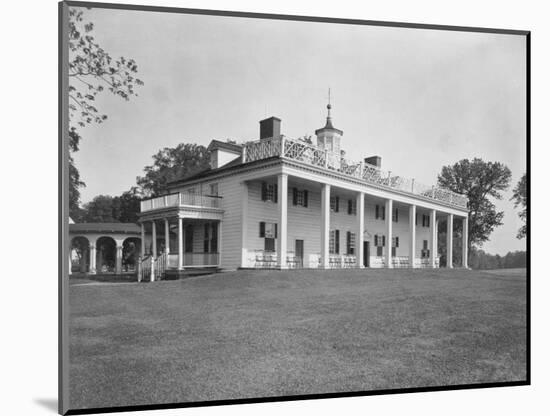 Mount Vernon Mansion-null-Mounted Photographic Print