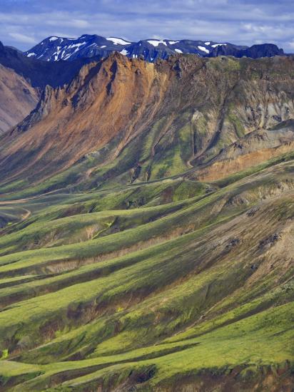 mountain slopes landmannalaugar fjallabak