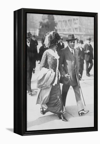 Mr. and Mrs. Enrico Caruso-null-Framed Stretched Canvas