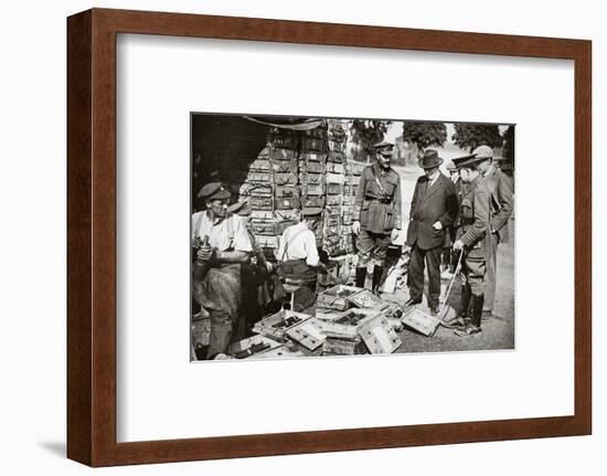 Mr Asquith watching men adjusting fuses, Somme campaign, France, World War I, 1916-Unknown-Framed Photographic Print