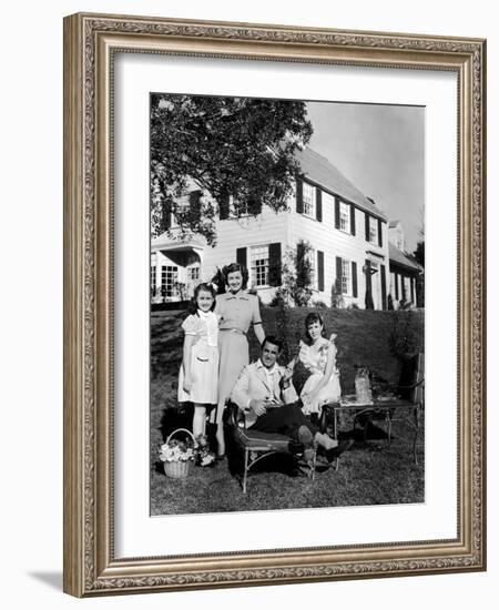 Mr. Blandings Builds His Dream House, Sharyn Moffett, Myrna Loy, Cary Grant, Connie Marshall, 1948-null-Framed Photo