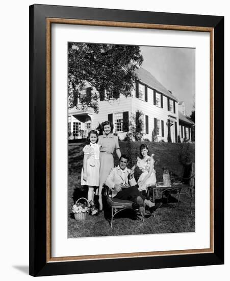 Mr. Blandings Builds His Dream House, Sharyn Moffett, Myrna Loy, Cary Grant, Connie Marshall, 1948-null-Framed Photo