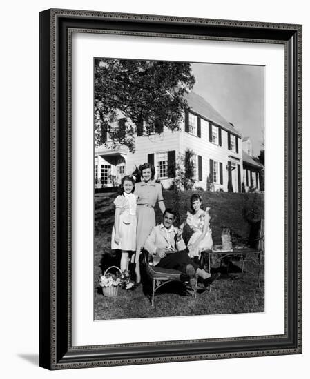 Mr. Blandings Builds His Dream House, Sharyn Moffett, Myrna Loy, Cary Grant, Connie Marshall, 1948-null-Framed Photo