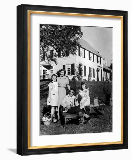 Mr. Blandings Builds His Dream House, Sharyn Moffett, Myrna Loy, Cary Grant, Connie Marshall, 1948-null-Framed Photo