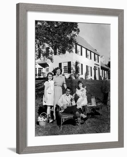 Mr. Blandings Builds His Dream House, Sharyn Moffett, Myrna Loy, Cary Grant, Connie Marshall, 1948-null-Framed Photo