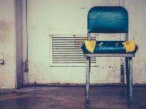 Retro Damaged Chair-Mr Doomits-Photographic Print