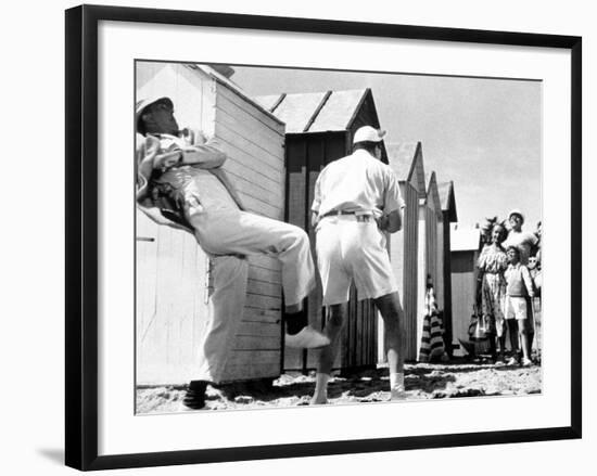 Mr. Hulot's Holiday, (aka Les Vacances De Monsieur Hulot), Jacques Tati, 1953-null-Framed Photo