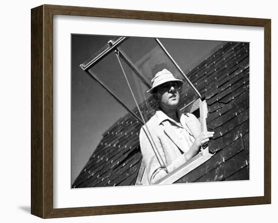 Mr. Hulot's Holiday, (aka Les Vacances De Monsieur Hulot), Jacques Tati, 1953-null-Framed Photo