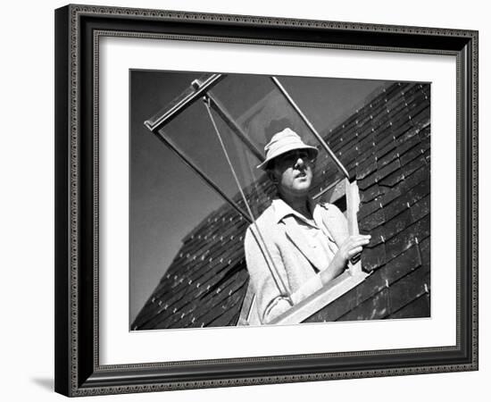 Mr. Hulot's Holiday, (aka Les Vacances De Monsieur Hulot), Jacques Tati, 1953-null-Framed Photo