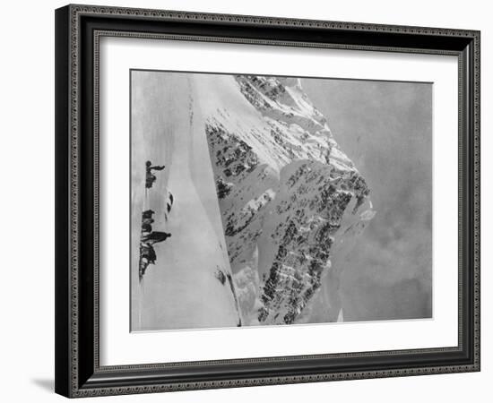 Mt. McKinley Dogsled Scene Photograph - Alaska-Lantern Press-Framed Art Print