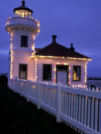 christmas lighthouses