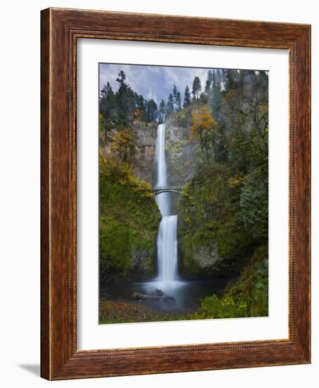 Multnomah Falls, Columbia Gorge, Oregon, USA-Gary Luhm-Framed Photographic Print