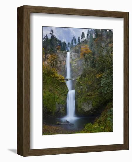 Multnomah Falls, Columbia Gorge, Oregon, USA-Gary Luhm-Framed Photographic Print