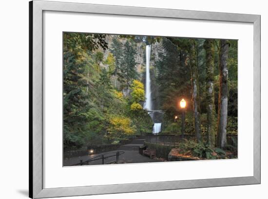 Multnomah Falls, Columbia River Gorge, Oregon, USA-Jaynes Gallery-Framed Photographic Print