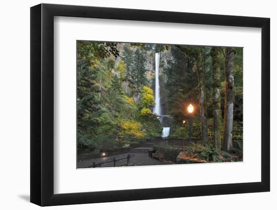 Multnomah Falls, Columbia River Gorge, Oregon, USA-Jaynes Gallery-Framed Photographic Print