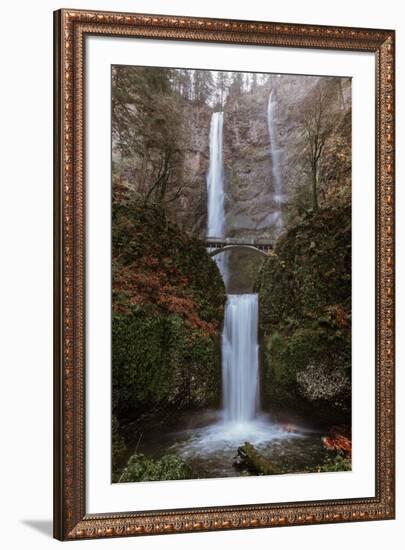 Multnomah Falls in fall color-Belinda Shi-Framed Photographic Print