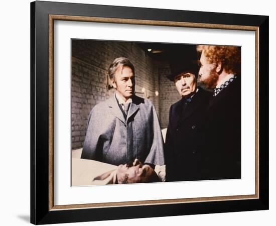 MURDER BY DECREE, 1979 directed by BOB CLARK Christopher Plummer, James Mason and Anthony Quayle (p-null-Framed Photo