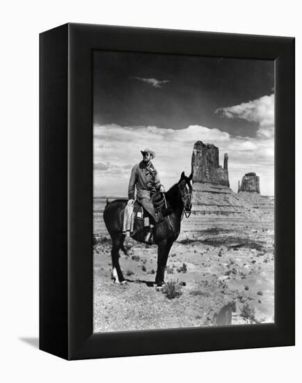 MY DARLING CLEMENTINE, 1946 directed by JOHN FORD Heny Fonda (b/w photo)-null-Framed Stretched Canvas