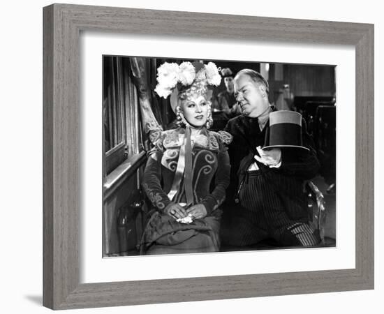 My Little Chickadee, Mae West, W.C. Fields, 1940-null-Framed Photo