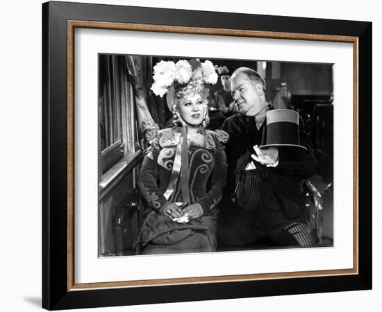 My Little Chickadee, Mae West, W.C. Fields, 1940-null-Framed Photo