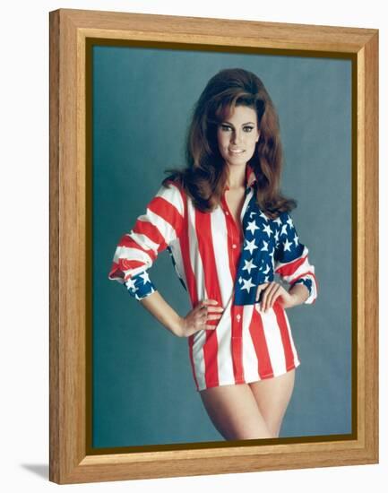 Myra Breckinridge De Michaelsarne Avec Raquel Welch, 1970-null-Framed Stretched Canvas