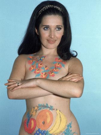 Naked Woman Models Body Paint Consisting Of Lei Around Her Neck And Pieces Of Fruit On Abdomen Photographic Print Ralph Crane Art Com Naked Woman Models Body Paint Consisting Of Lei Around Her Neck And Pieces Of Fruit On Abdomen Photographic Print Ralph Crane Art Com