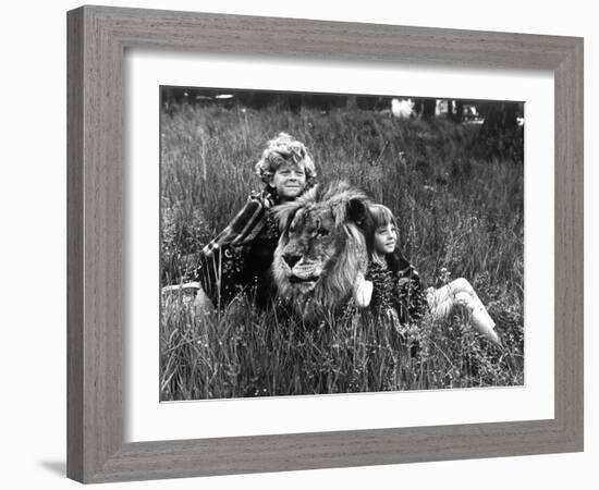 Napoleon and Samantha Avec Johnny Whitaker Et Jodie Foster 1972-null-Framed Photo