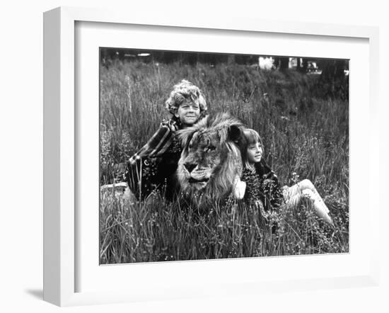 Napoleon and Samantha Avec Johnny Whitaker Et Jodie Foster 1972-null-Framed Photo