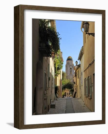 Narrow Back Street, St. Tropez, Var, Provence, Cote D'Azur, France, Europe-Peter Richardson-Framed Photographic Print