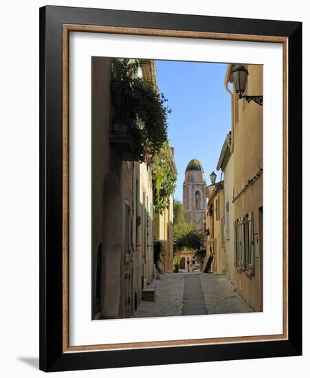 Narrow Back Street, St. Tropez, Var, Provence, Cote D'Azur, France, Europe-Peter Richardson-Framed Photographic Print