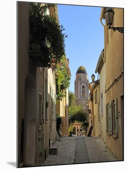 Narrow Back Street, St. Tropez, Var, Provence, Cote D'Azur, France, Europe-Peter Richardson-Mounted Photographic Print
